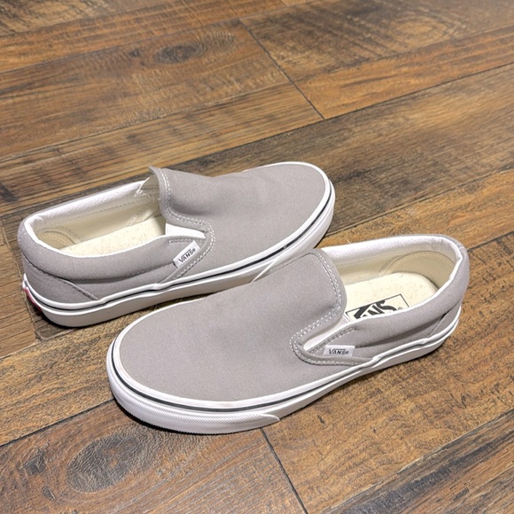 Vans Classic Slip-on Shoe grey with navy stripe men’s size 6 / woman’s 7.5 - Picture 1 of 5